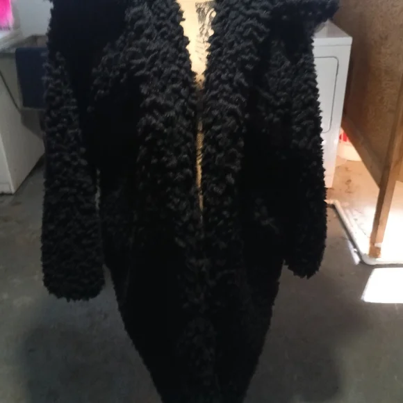 Fashion Nova Black Teddy Jacket - Picture 1 of 3